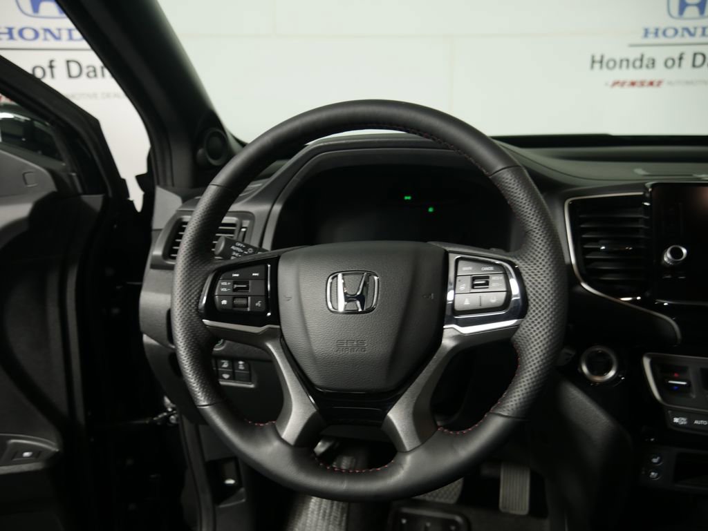 Certified 2025 Honda Ridgeline Black Edition image 13