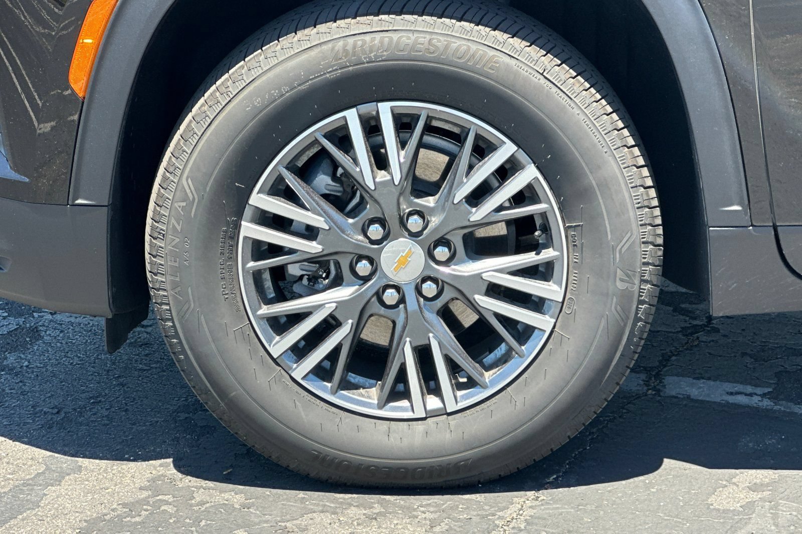 Used 2026 Chevrolet Traverse LT w/ LPO, Floor Liner Package FWD image 41
