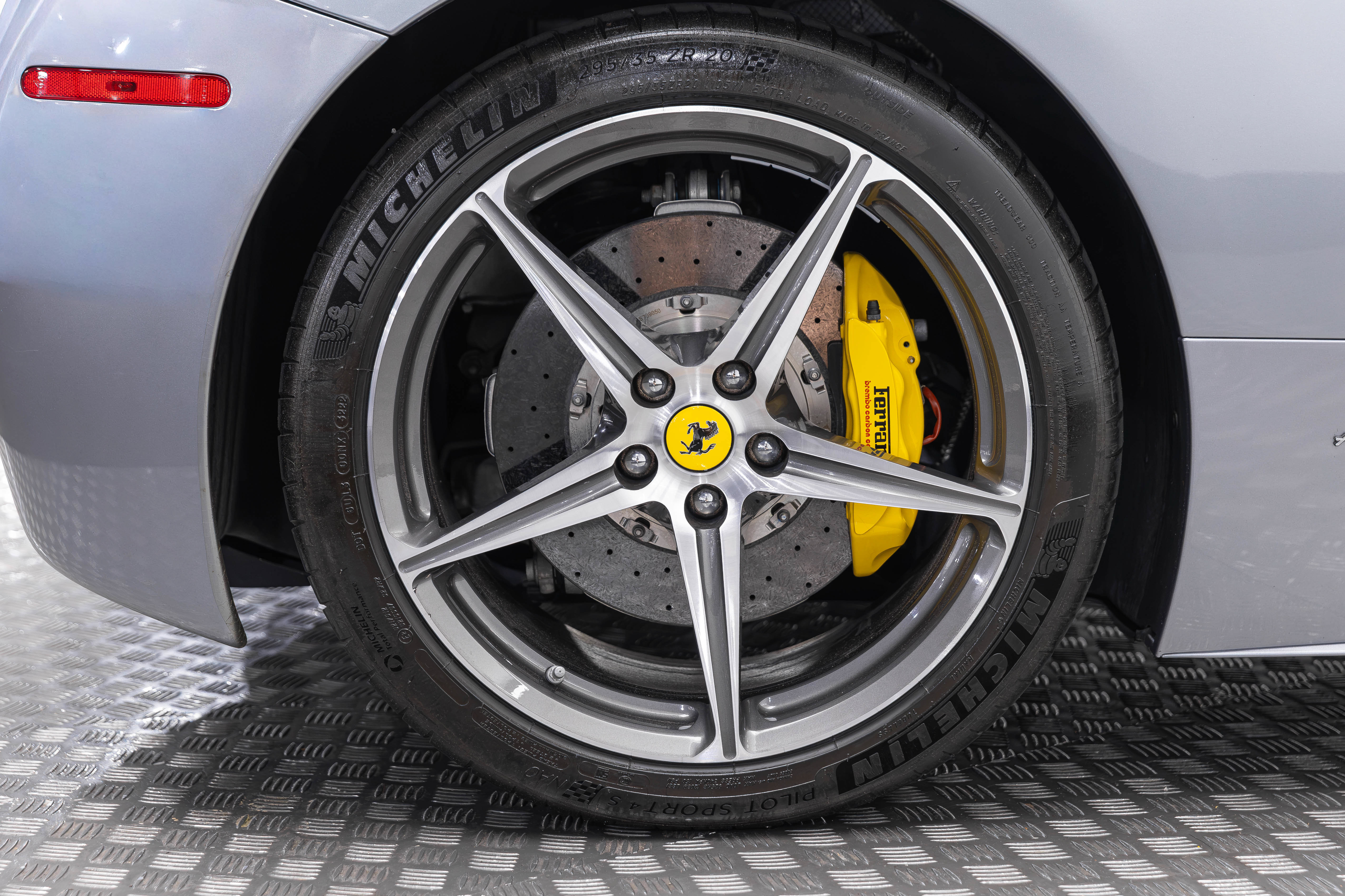 Certified 2013 Ferrari 458 Spider RWD image 54