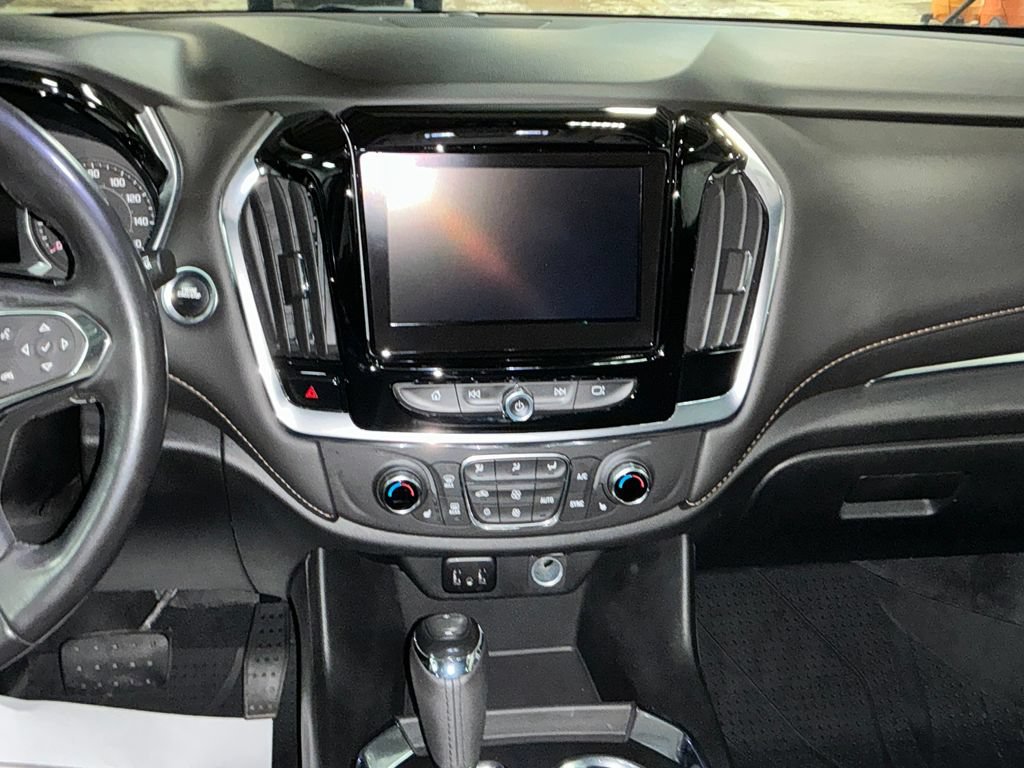 Used 2019 Chevrolet Traverse LT FWD image 19