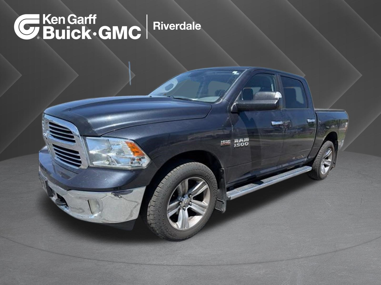 Used 2017 RAM 1500 Classic SLT w/ SLT Plus D←cor Group AWD/4WD image 1