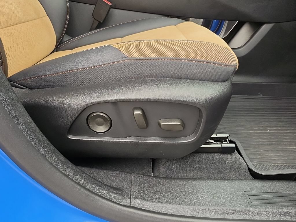 Certified 2025 Chevrolet Equinox ACTIV w/ Safety and Technology Package AWD/4WD image 25