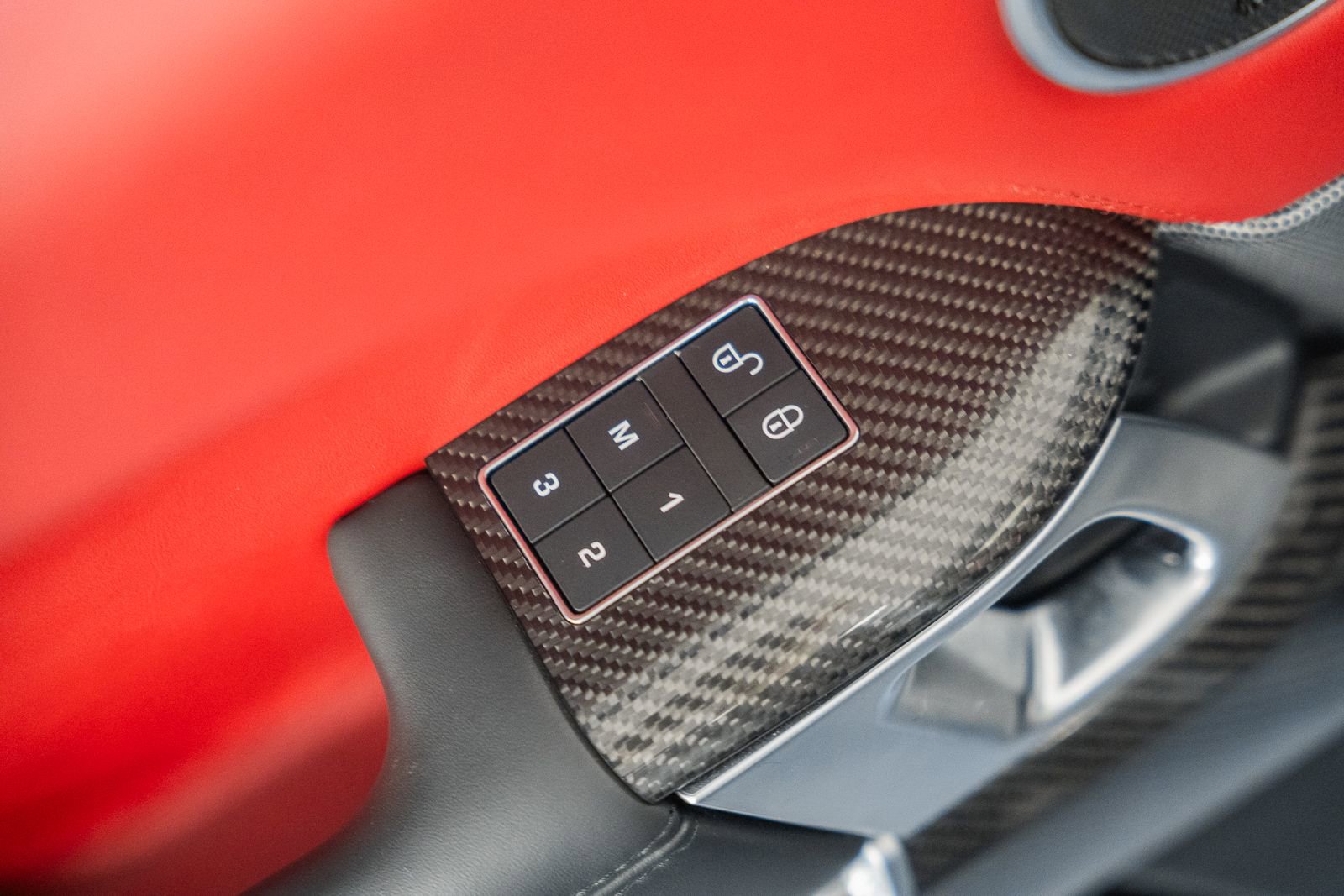 Used 2019 Land Rover Range Rover Sport SVR image 46