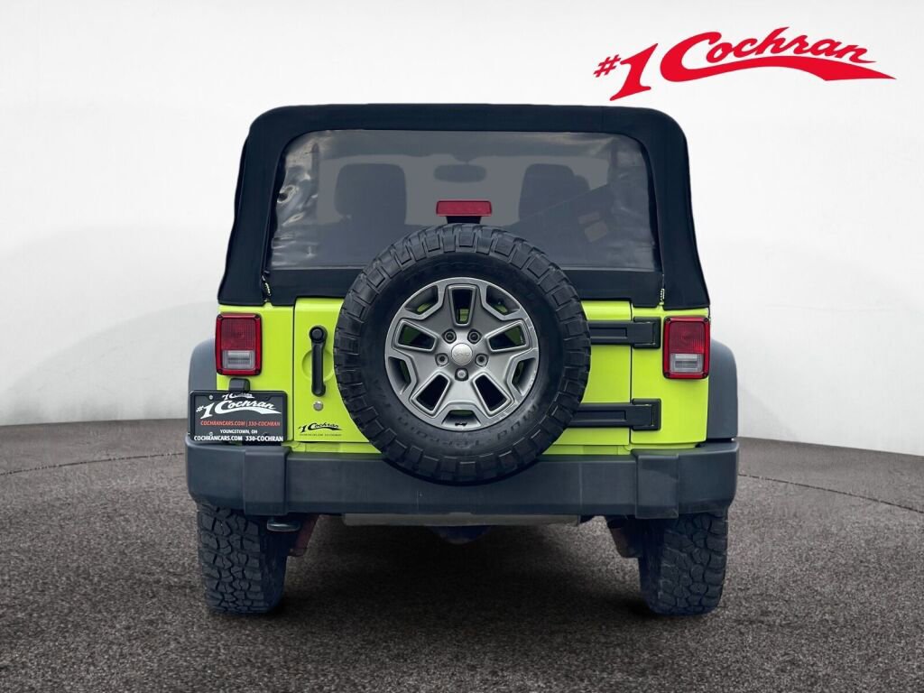 Used 2016 Jeep Wrangler Rubicon w/ Power Convenience Group image 6