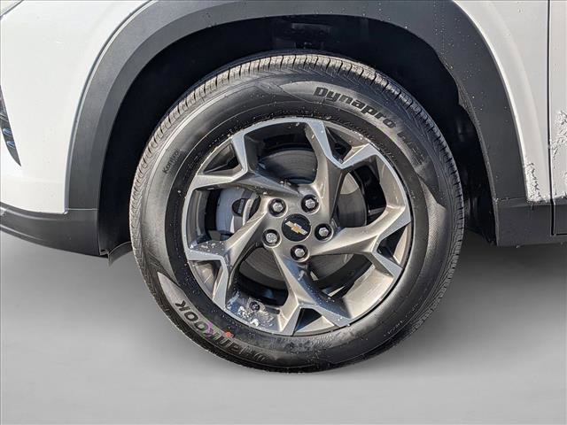 New 2026 Chevrolet Trax LT w/ Driver Confidence Package image 9