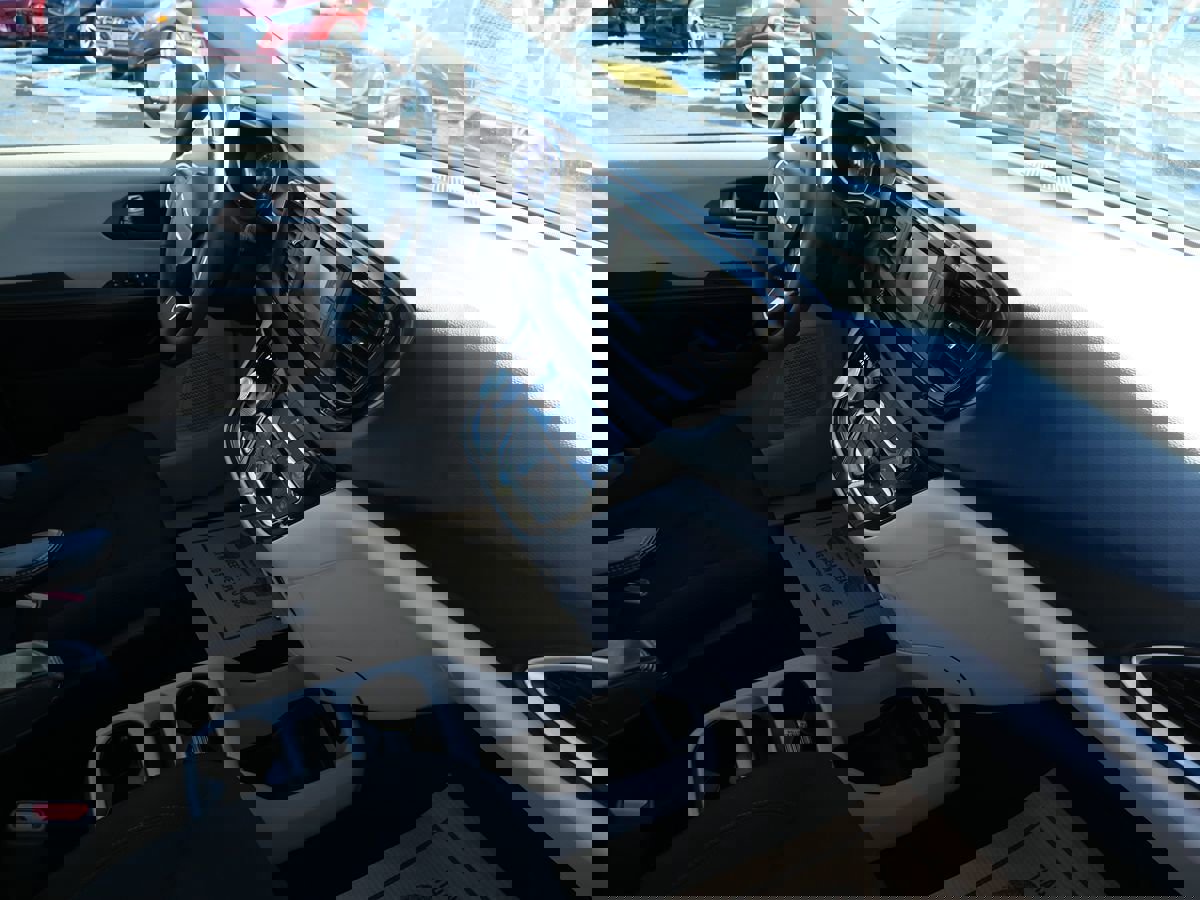 Used 2017 Chrysler Pacifica LX image 32