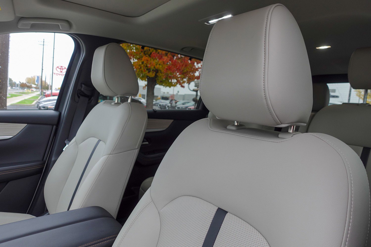 Used 2024 MAZDA CX-90 Plug-In Hybrid w/ Preferred image 10