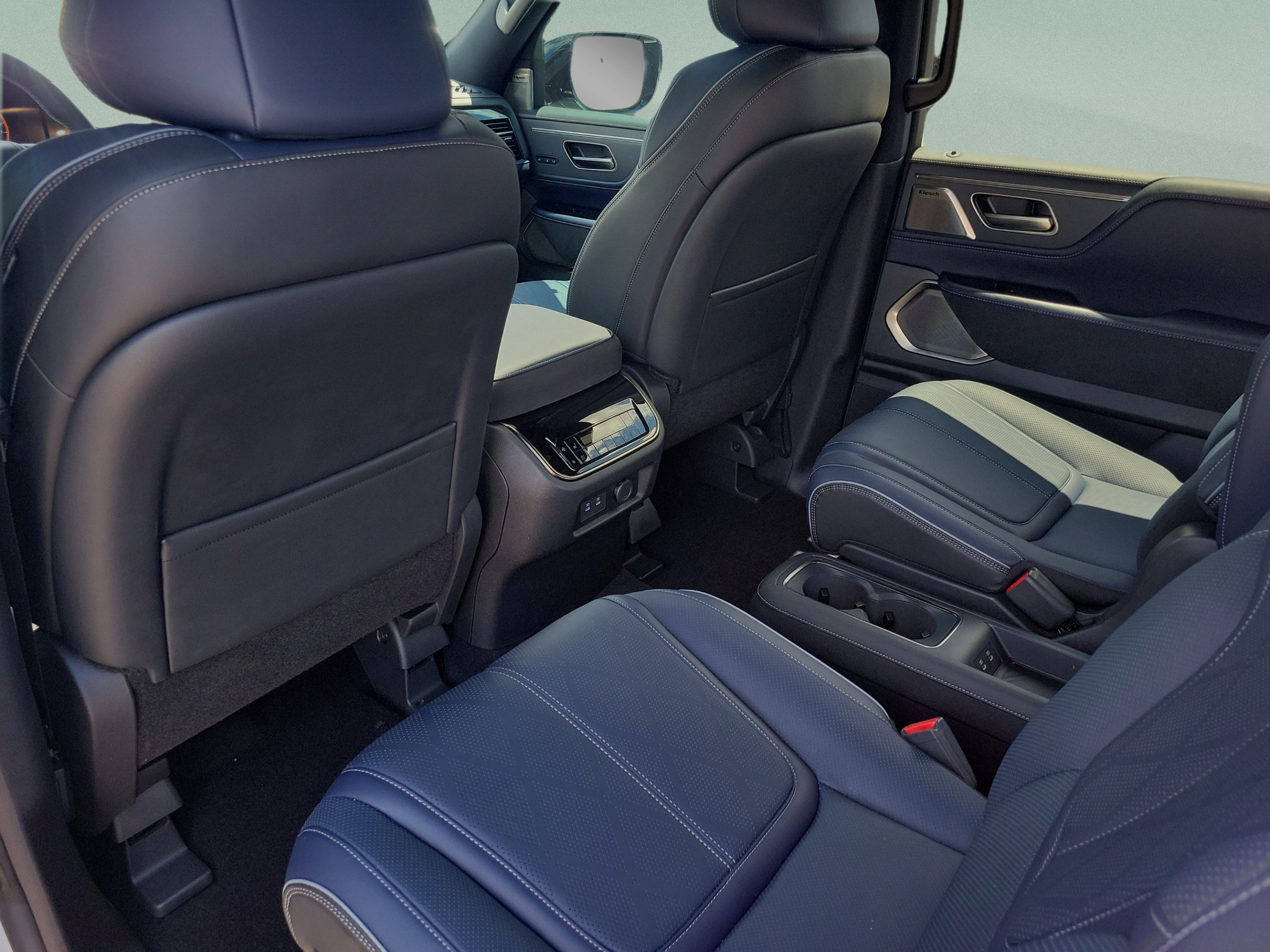 Certified 2026 INFINITI QX80 4WD w/ Sport Exterior Package image 23