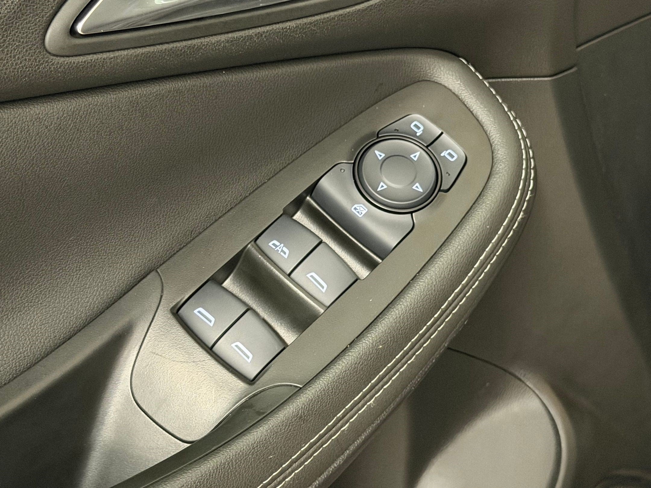 Used 2024 Buick Encore GX Preferred w/ Comfort Package FWD image 25