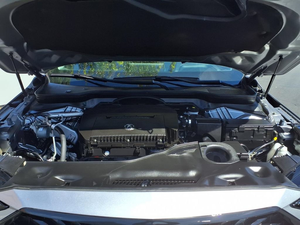 Used 2023 Acura MDX w/ Technology Package AWD/4WD image 3