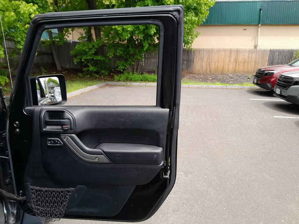 Used 2018 Jeep Wrangler Unlimited Sport S AWD/4WD image 34