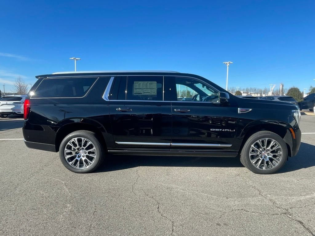 New 2026 GMC Yukon XL Denali w/ Sun & Power Step Package AWD/4WD image 9