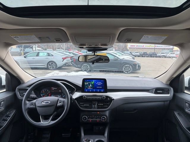 Used 2020 Ford Escape SE image 16