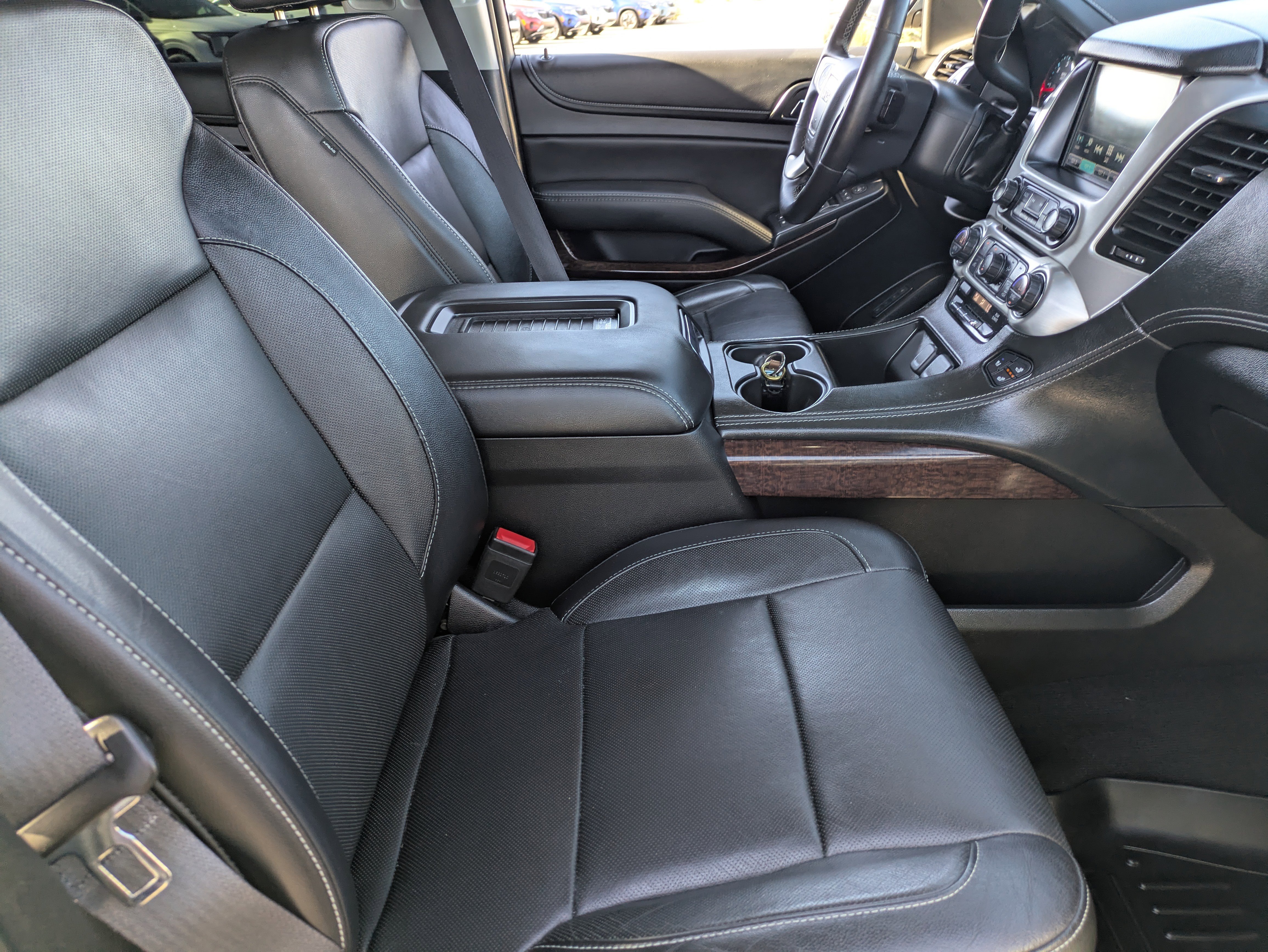 Used 2017 GMC Yukon SLT w/ Open Road Package image 12