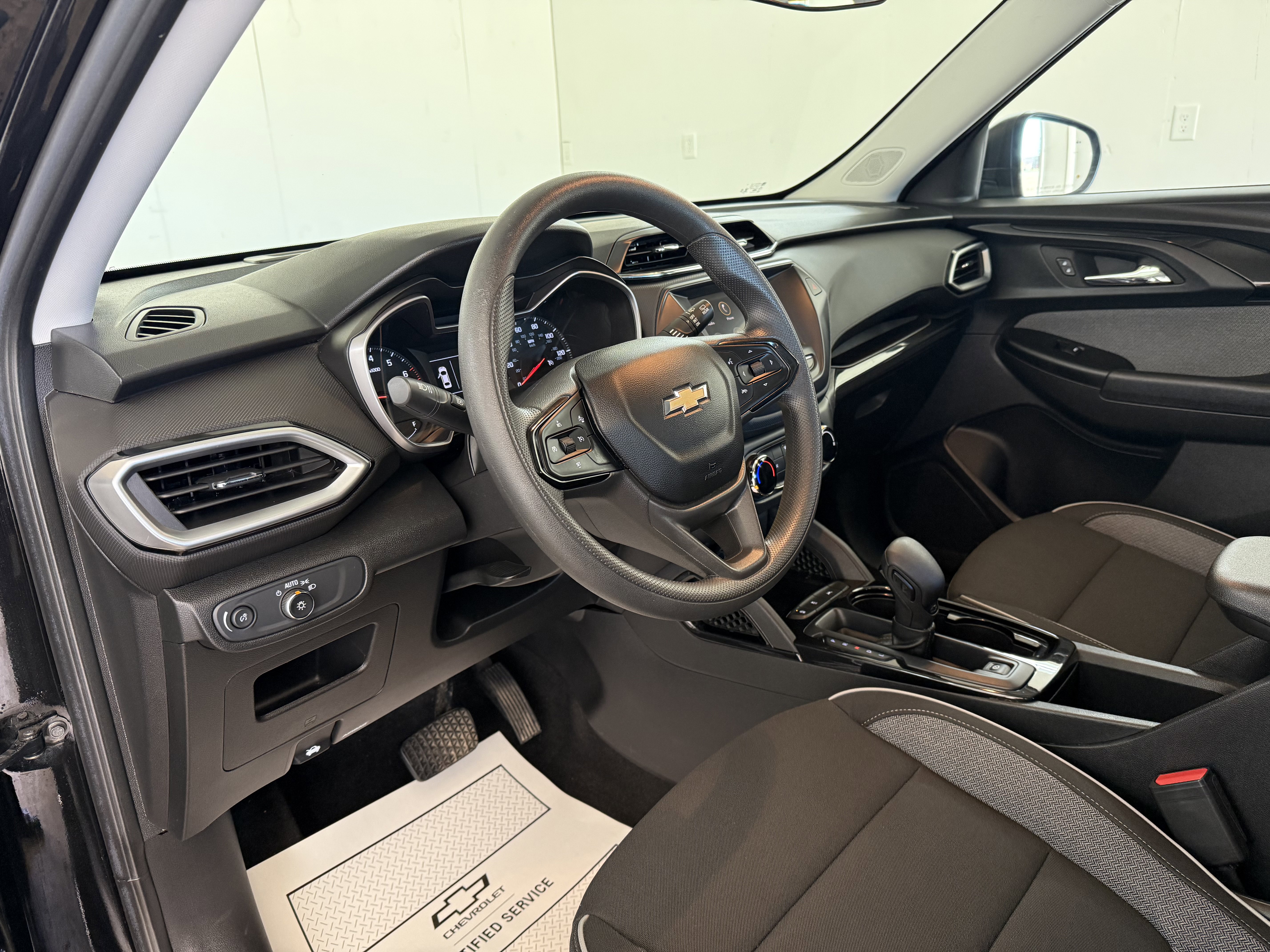 Used 2022 Chevrolet TrailBlazer LS image 10