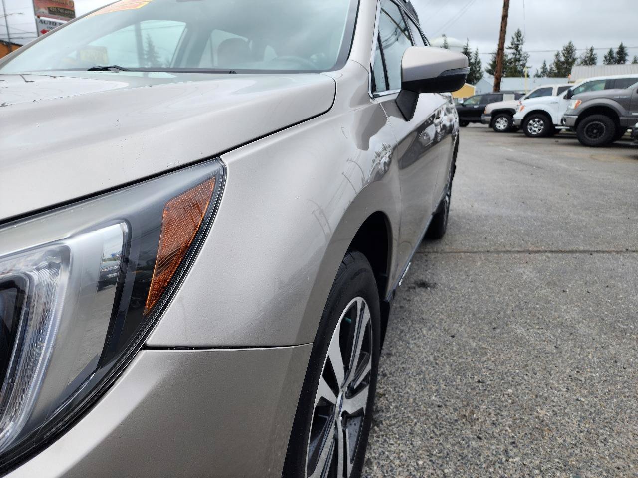 Used 2018 Subaru Outback 2.5i Limited AWD/4WD image 38