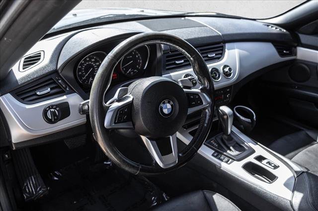 Used 2009 BMW Z4 sDrive30i RWD image 10
