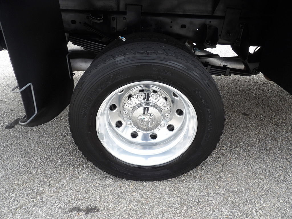 Used 2023 RAM 5500 Tradesman w/ Chrome Appearance Group AWD/4WD image 58