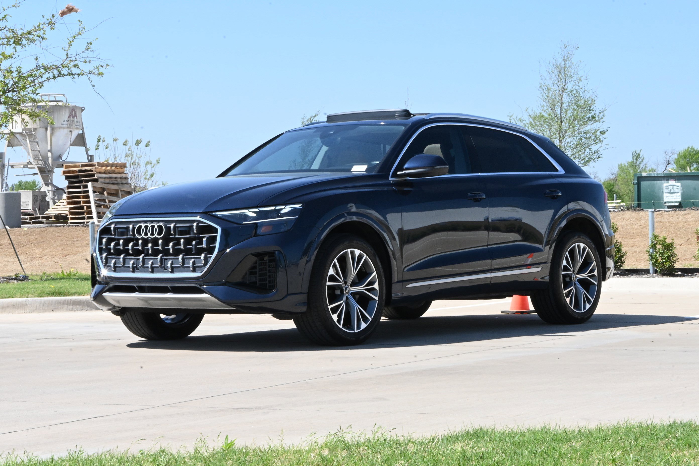 Used 2024 Audi Q8 Premium Plus image 5