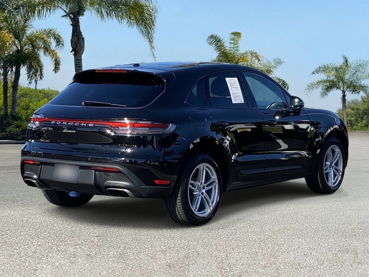 Used 2024 Porsche Macan AWD/4WD image 5