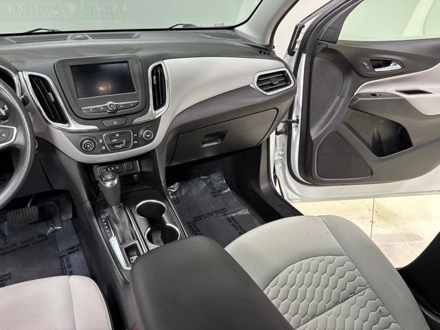 Used 2020 Chevrolet Equinox LS AWD/4WD image 19