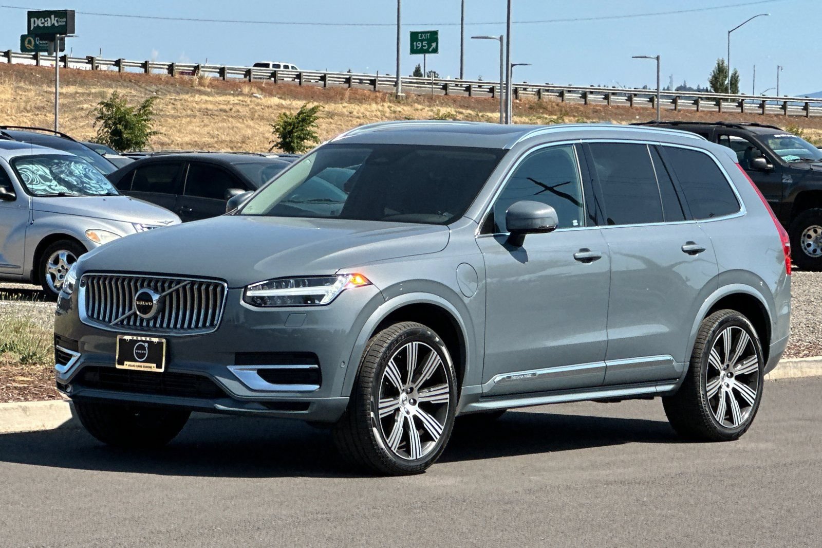 Used 2023 Volvo XC90 T8 Plus w/ Protection Package Premier AWD/4WD image 7