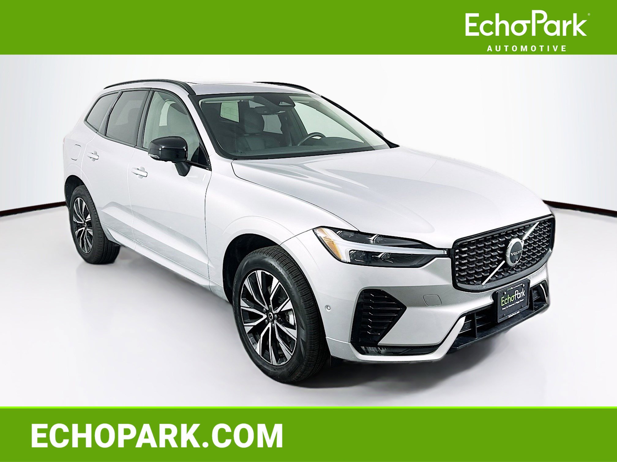 Used 2025 Volvo XC60 B5 Plus image 1