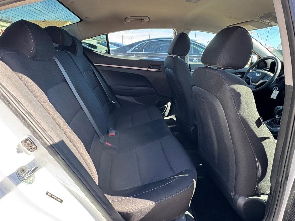 Used 2018 Hyundai Elantra SE image 14