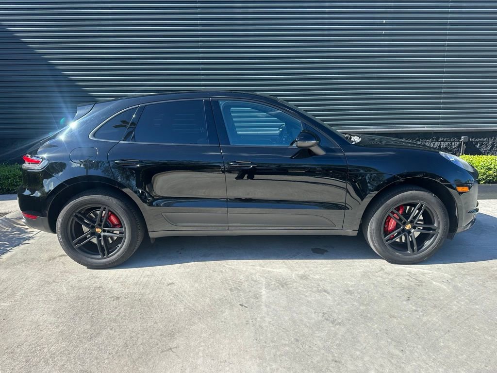 Certified 2021 Porsche Macan image 10