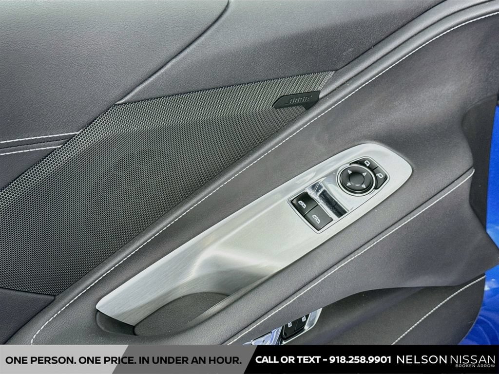 Used 2020 Chevrolet Corvette Stingray Coupe w/ 1LT RWD image 17