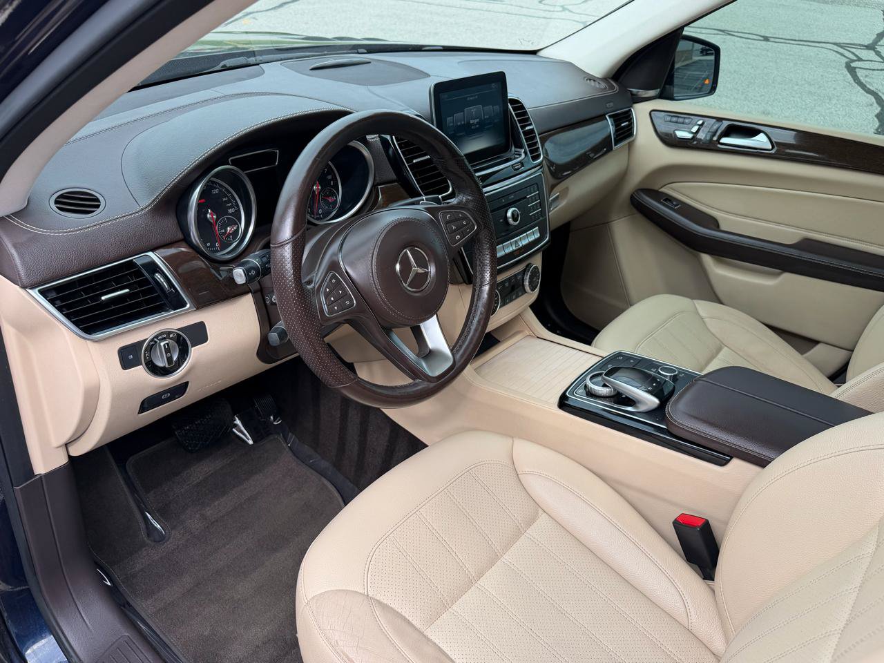 Used 2017 Mercedes-Benz GLS 450 4MATIC w/ Premium Package image 13