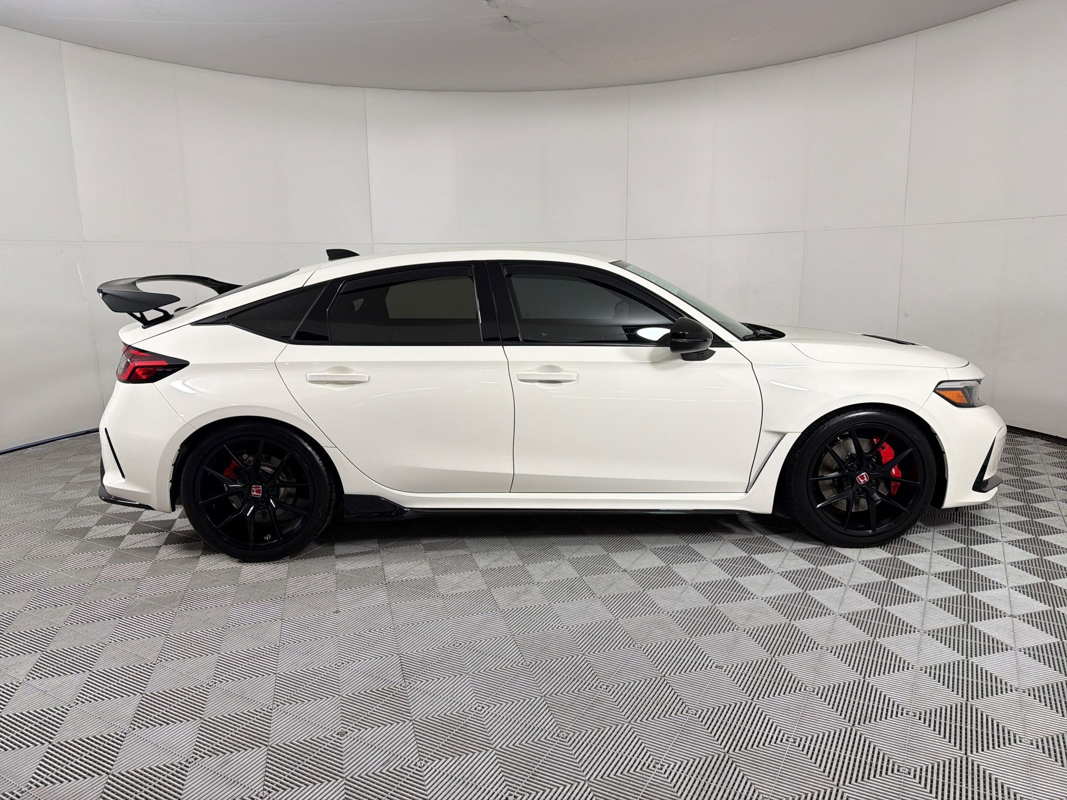 Certified 2024 Honda Civic Type R image 8