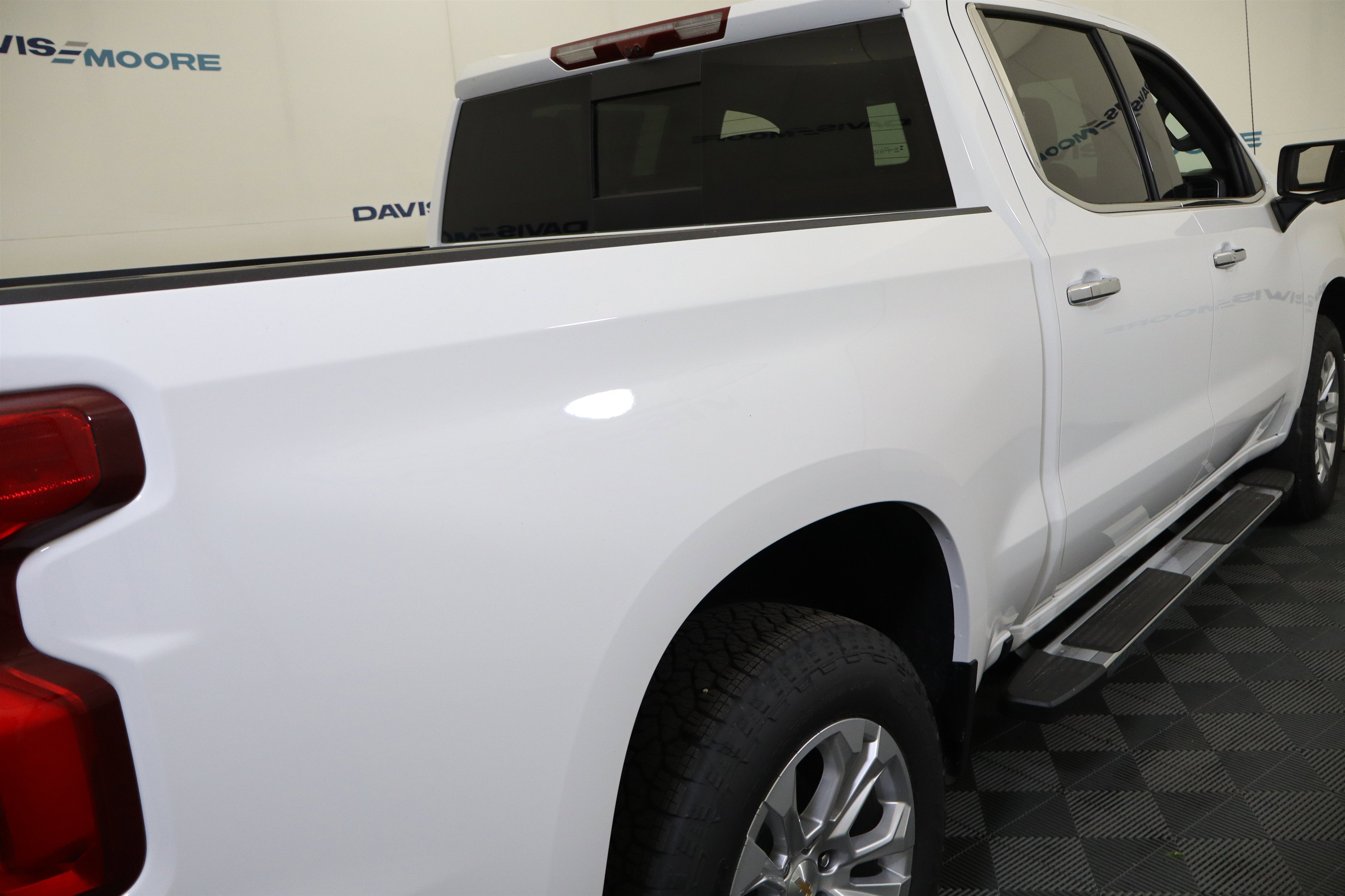 New 2026 Chevrolet Silverado 1500 LTZ w/ LTZ Premium Package AWD/4WD image 7