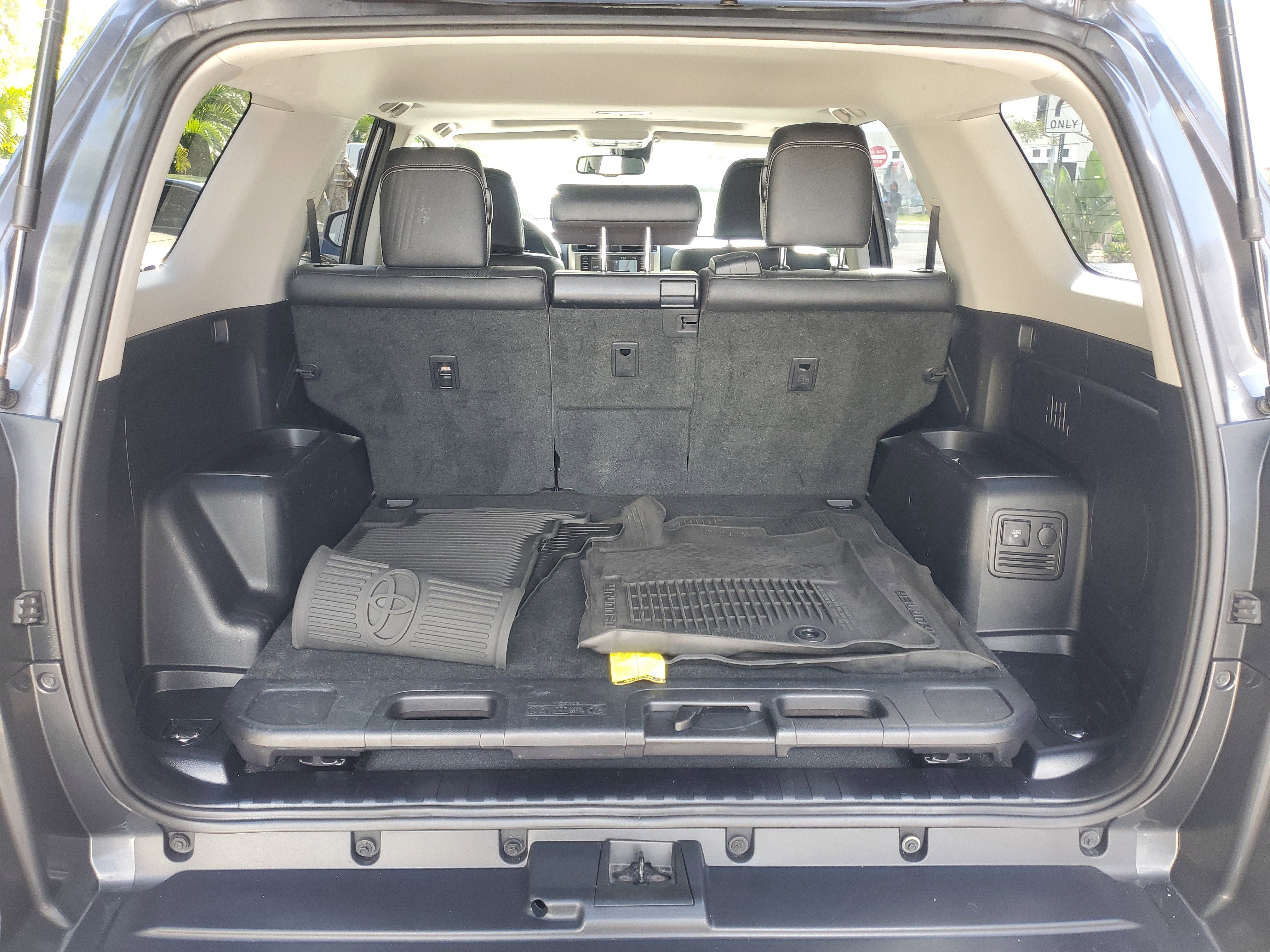 Used 2021 Toyota 4Runner Limited image 8