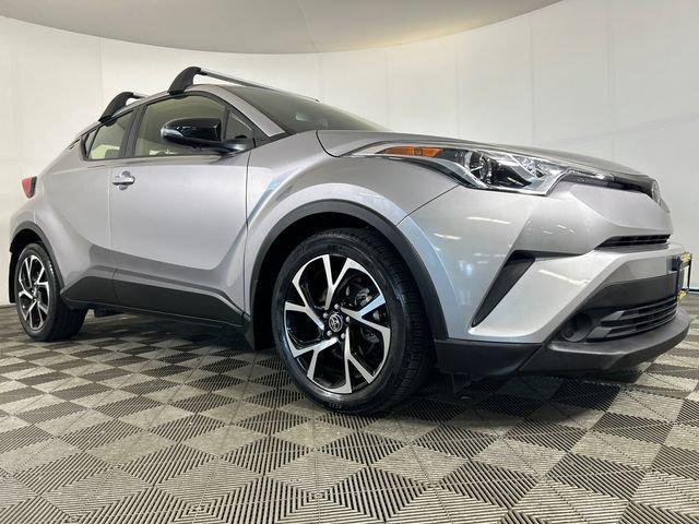 Used 2018 Toyota C-HR XLE FWD image 1
