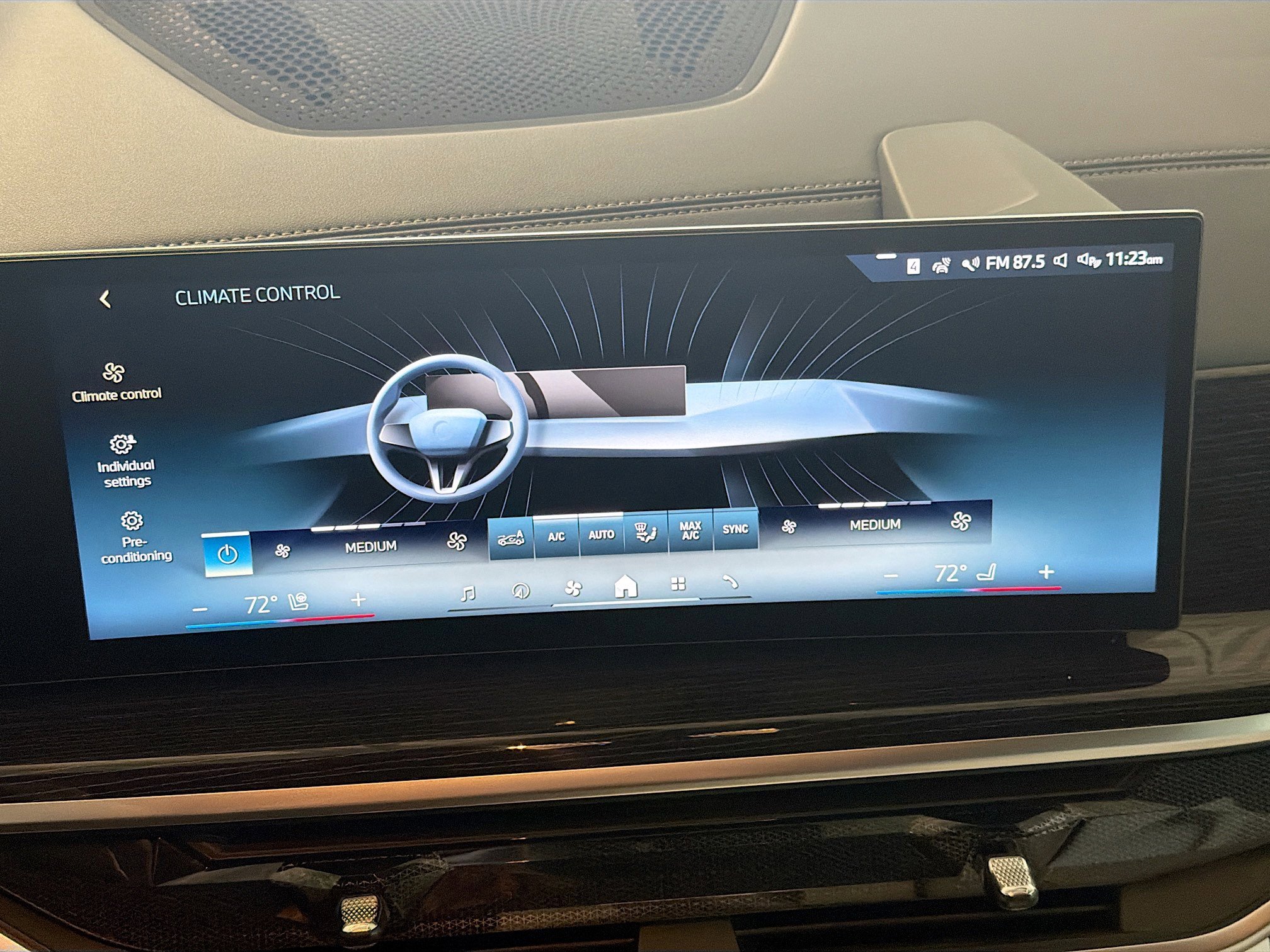 New 2026 BMW X5 xDrive50e w/ M Sport Package image 34