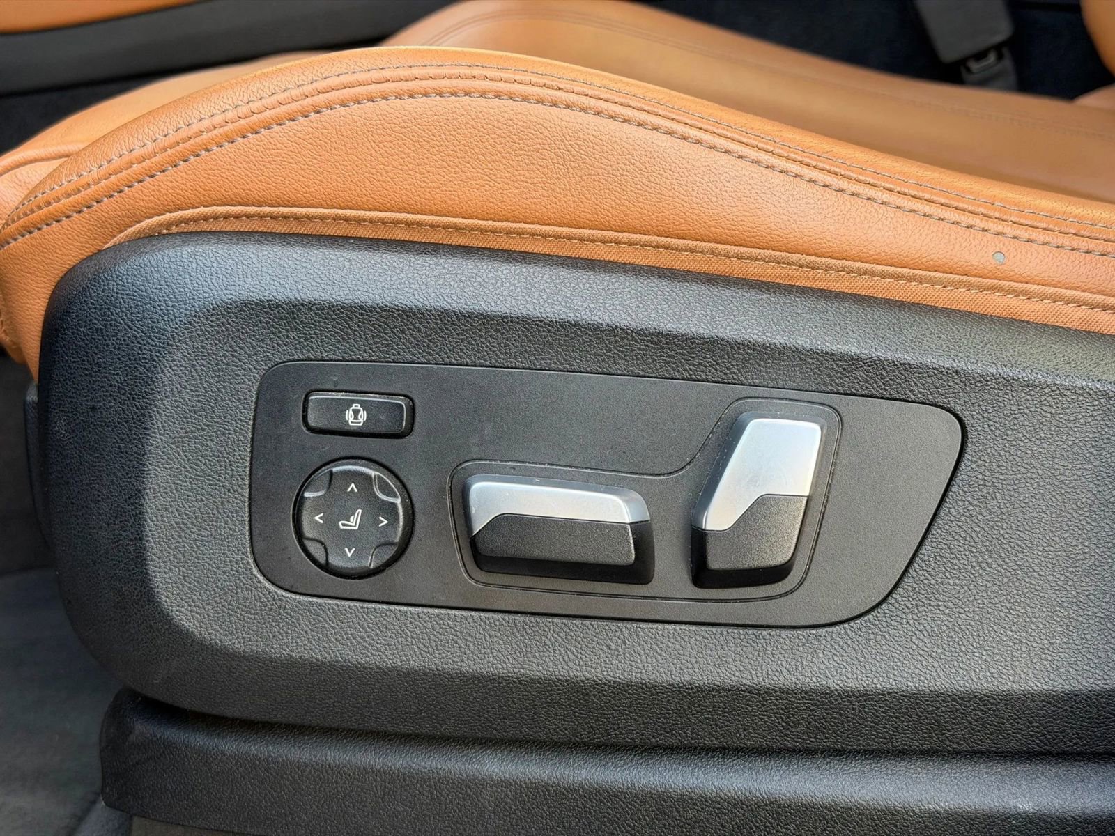 Used 2019 BMW X5 xDrive40i w/ Convenience Package image 33