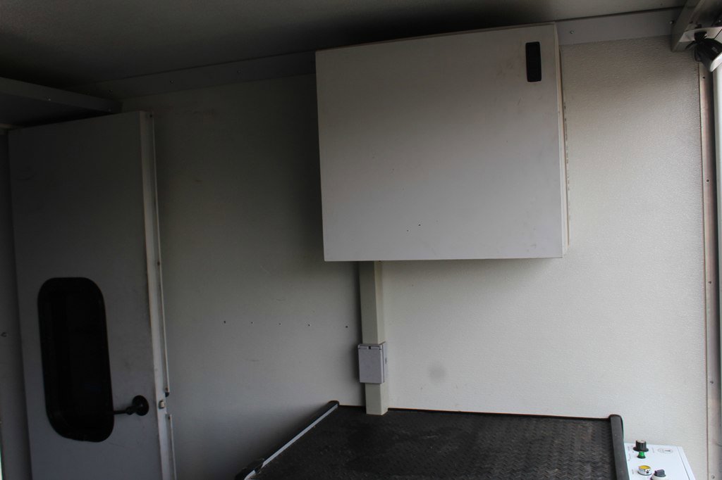 Used 2016 Chevrolet Express 4500 Extended image 39