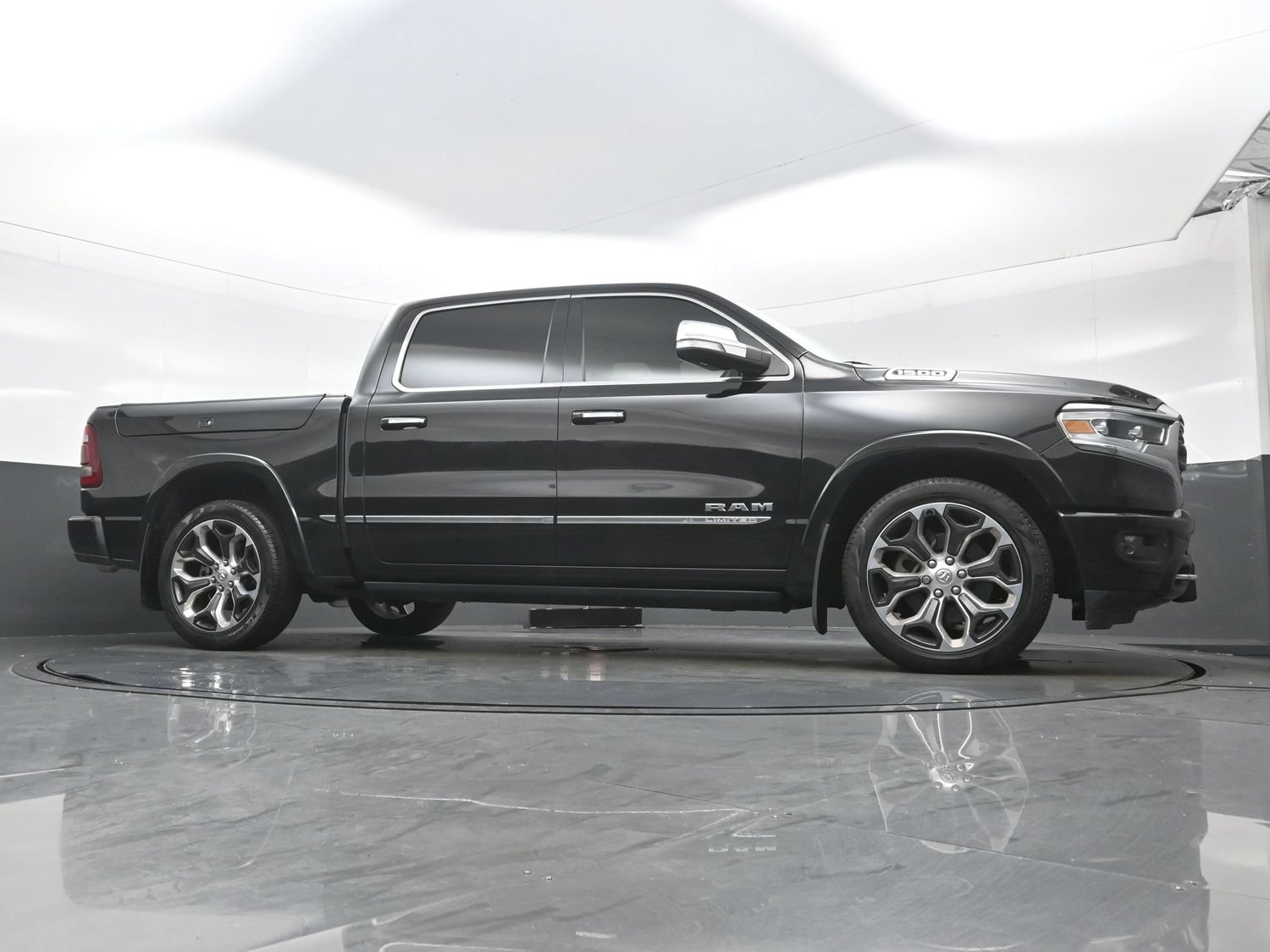 Used 2019 RAM 1500 Limited AWD/4WD image 36