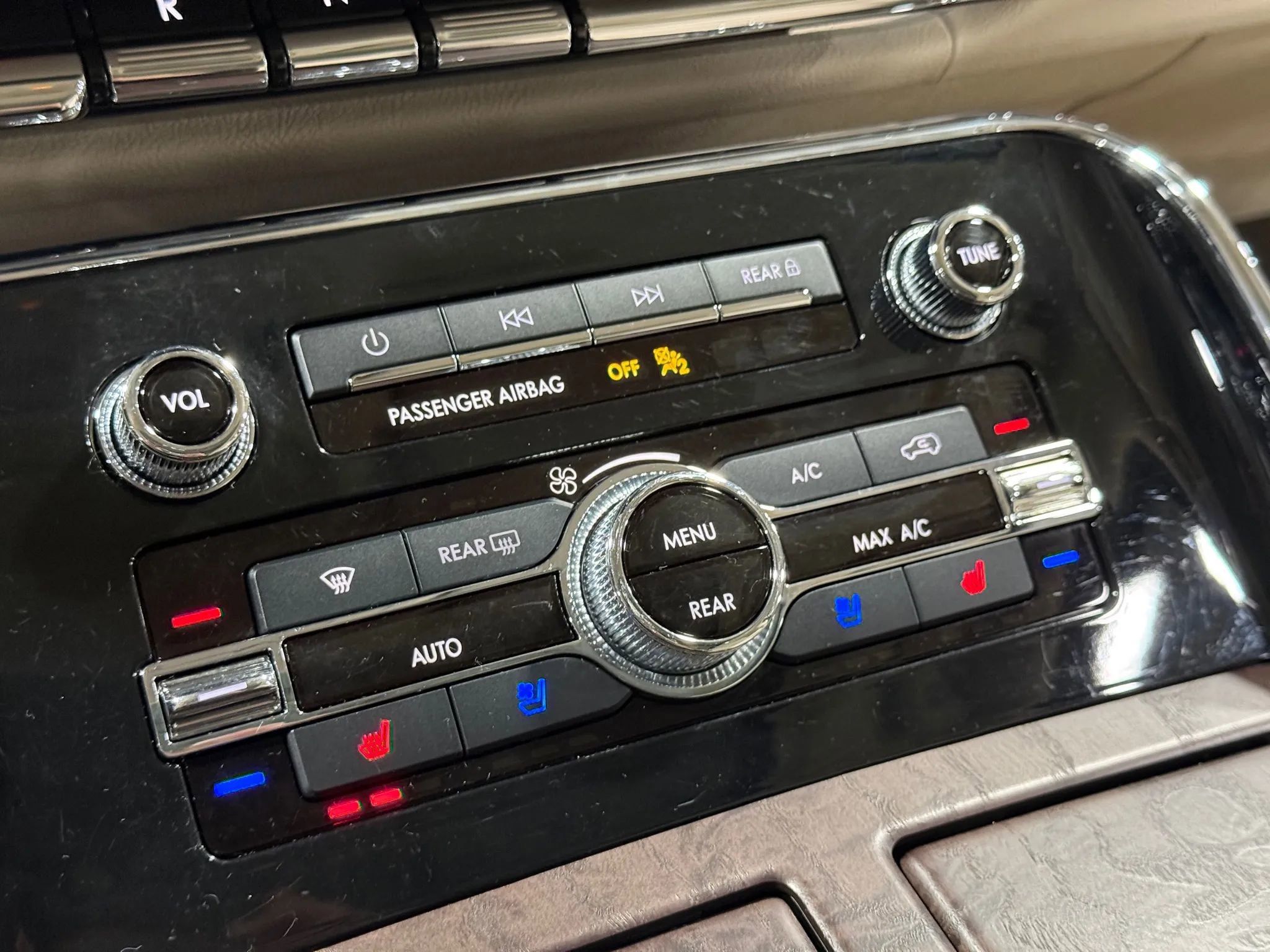 Used 2020 Lincoln Navigator Reserve w/ Luxury Package image 40