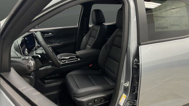 New 2026 Chevrolet Equinox LT w/ Convenience Package II image 9