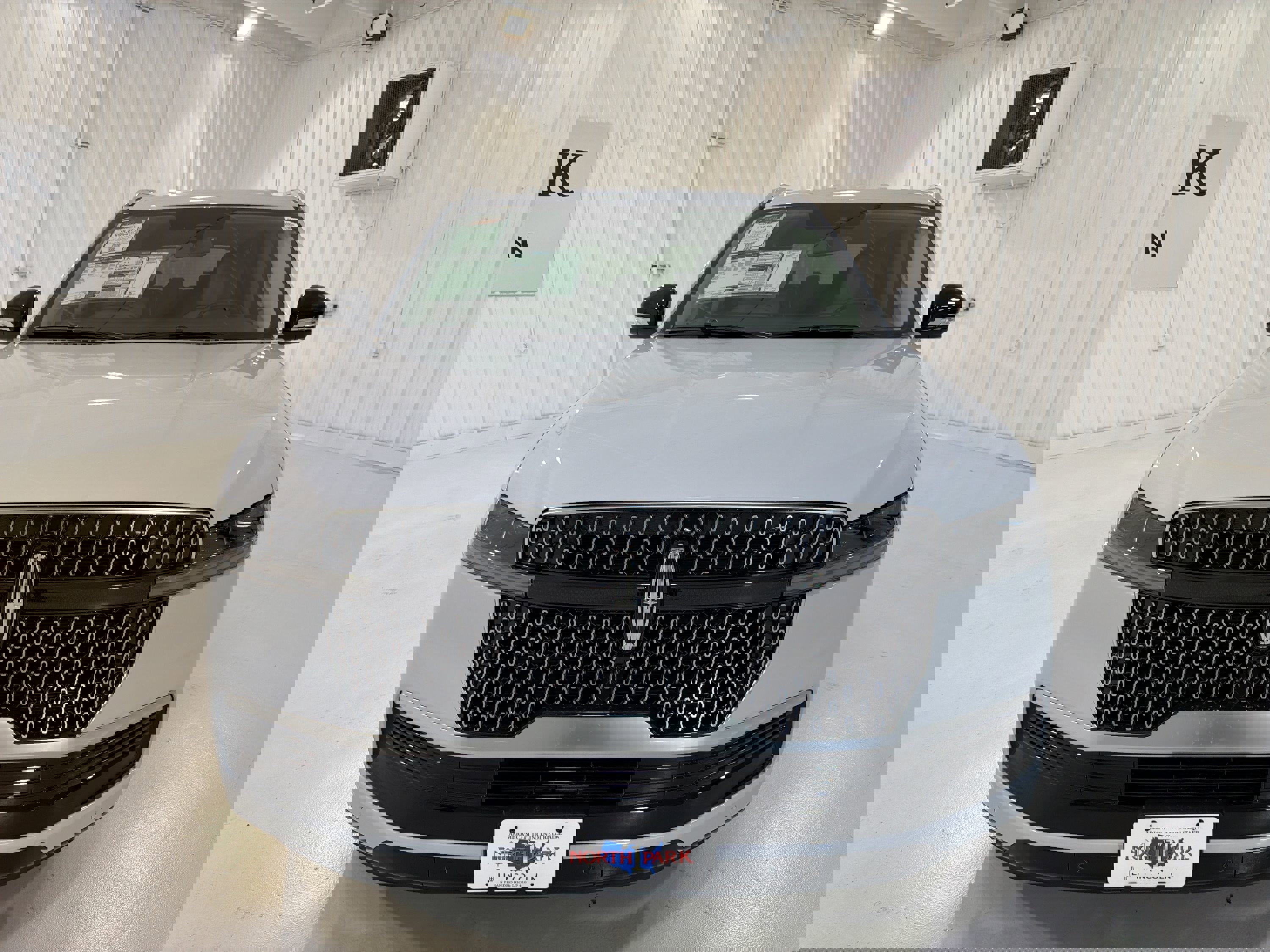 New 2026 Lincoln Navigator Premiere image 32