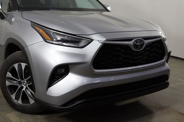 Used 2021 Toyota Highlander XLE image 44