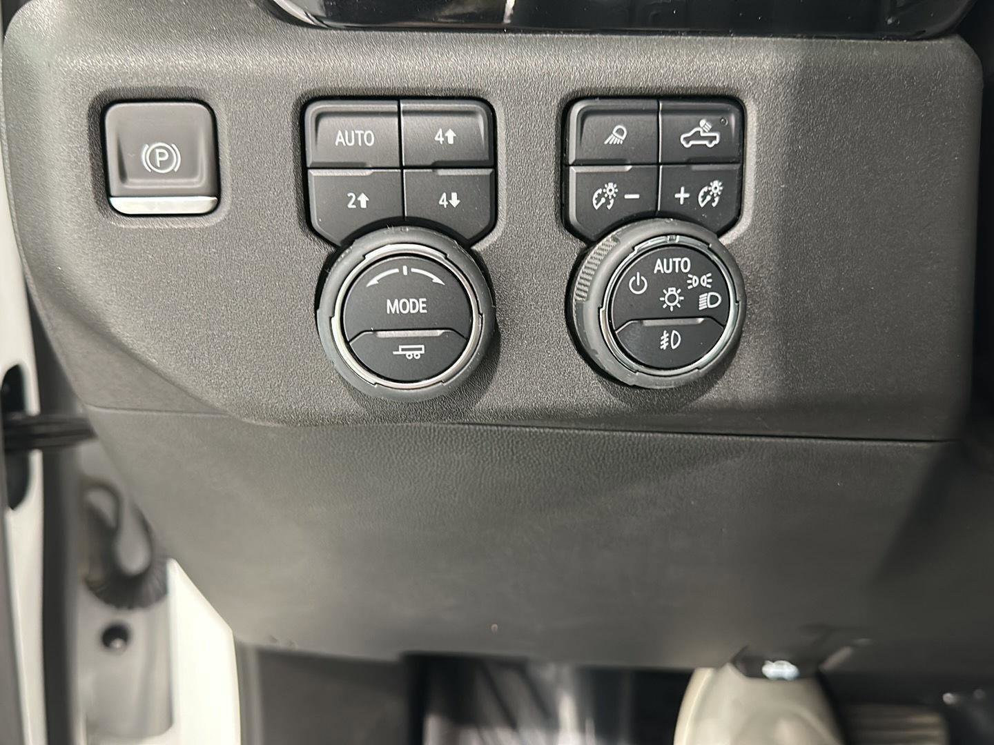 Used 2023 Chevrolet Silverado 1500 LTZ image 18