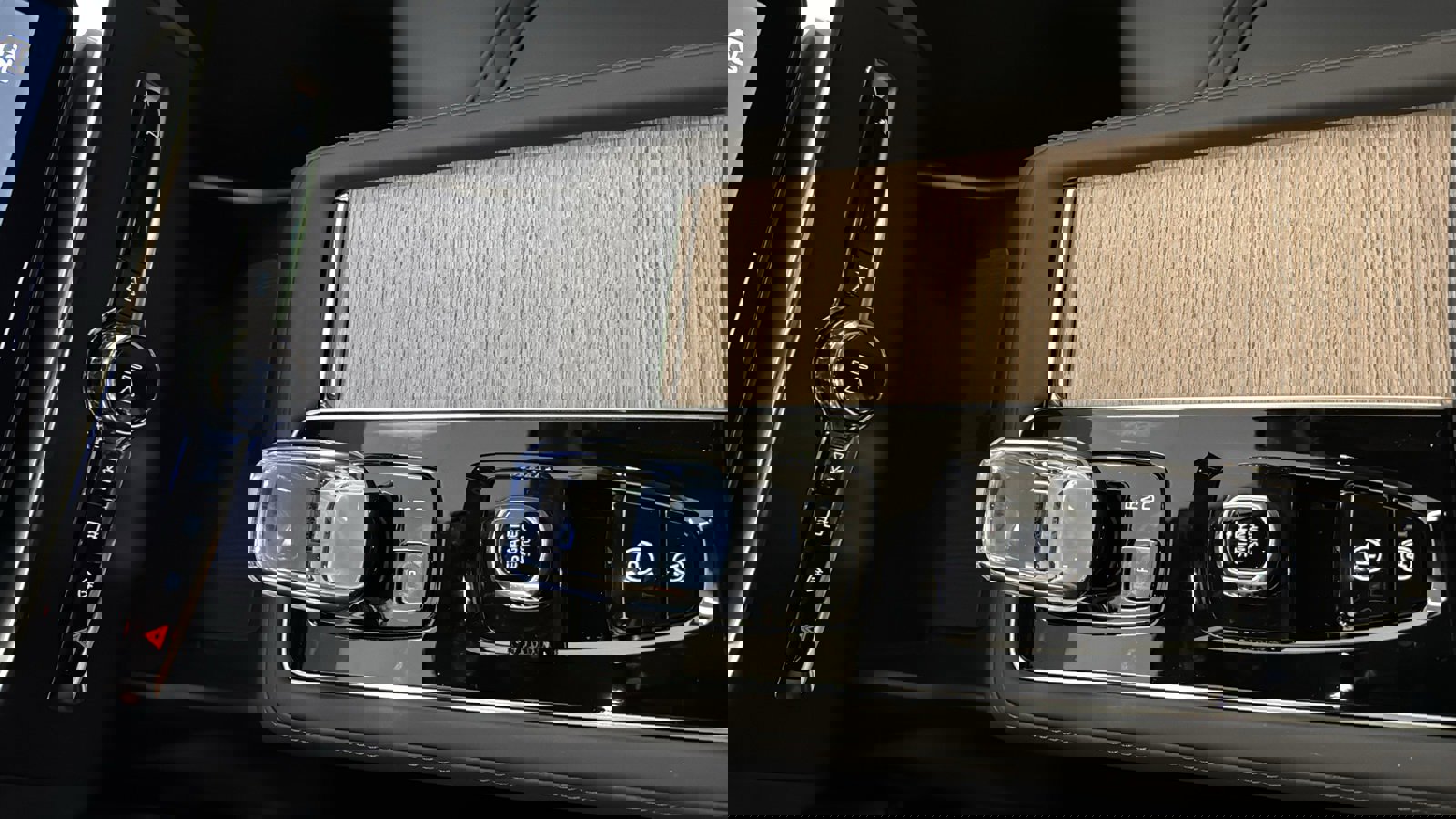 New 2026 Volvo XC90 B6 Plus w/ Protection Package Premier image 19