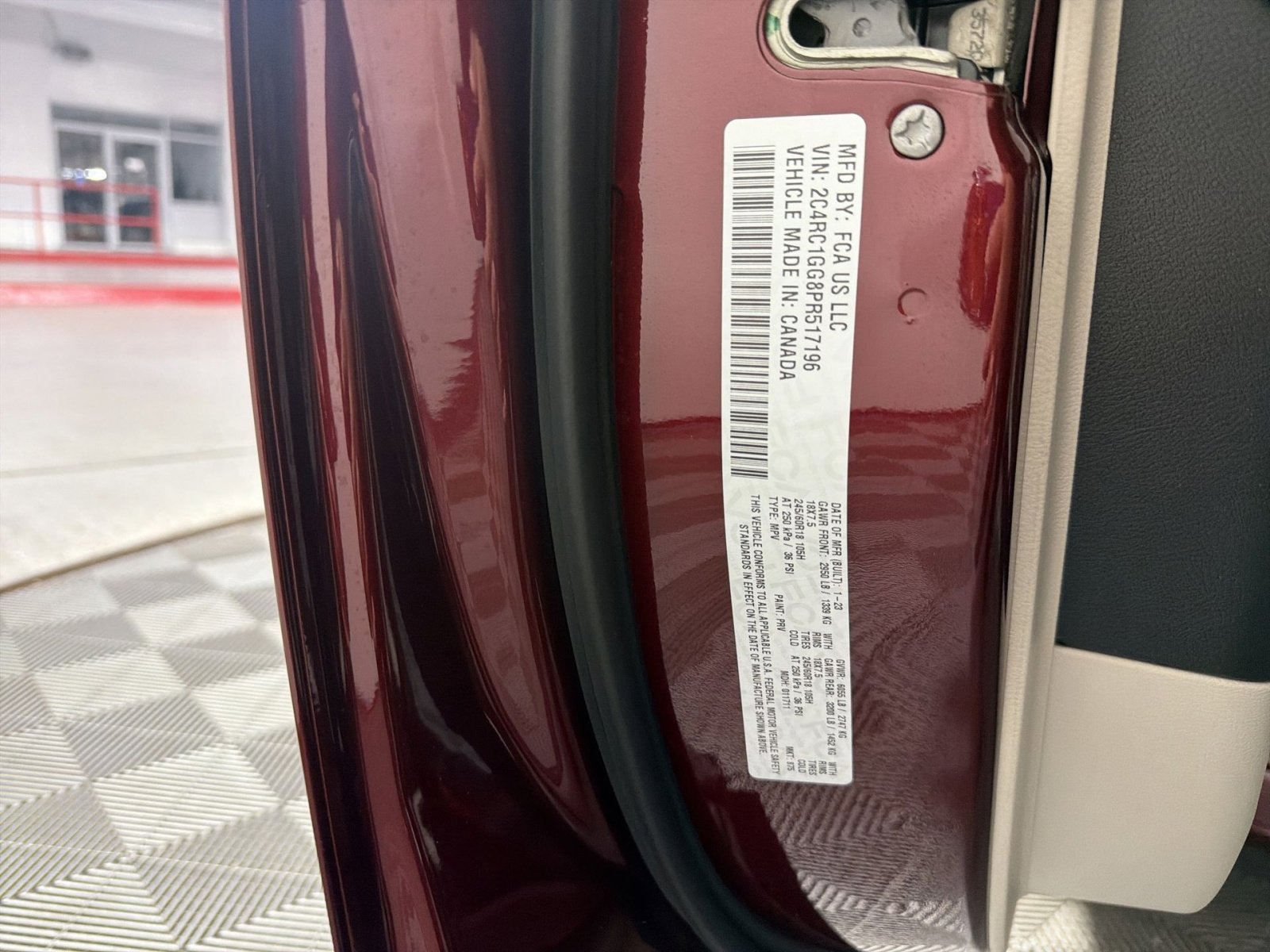 Used 2023 Chrysler Pacifica Limited image 29