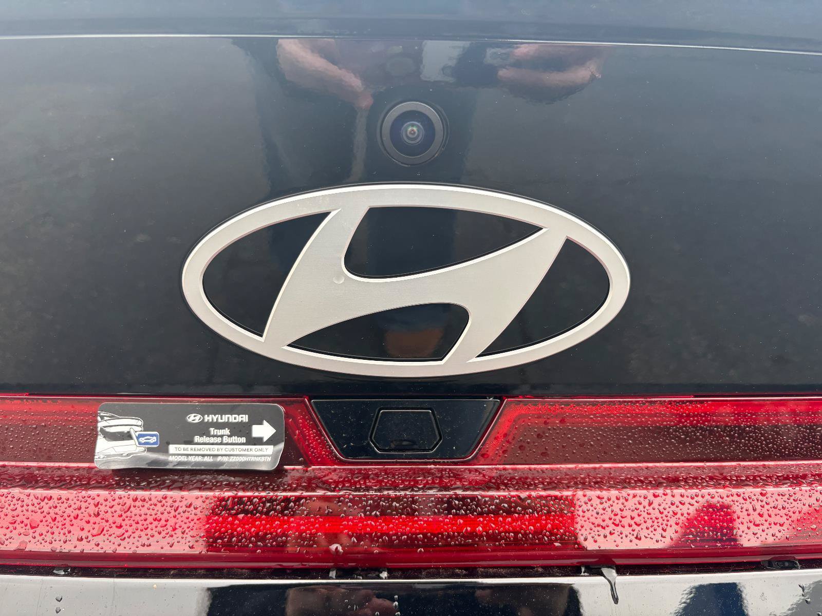 New 2025 Hyundai Elantra Sport FWD image 8