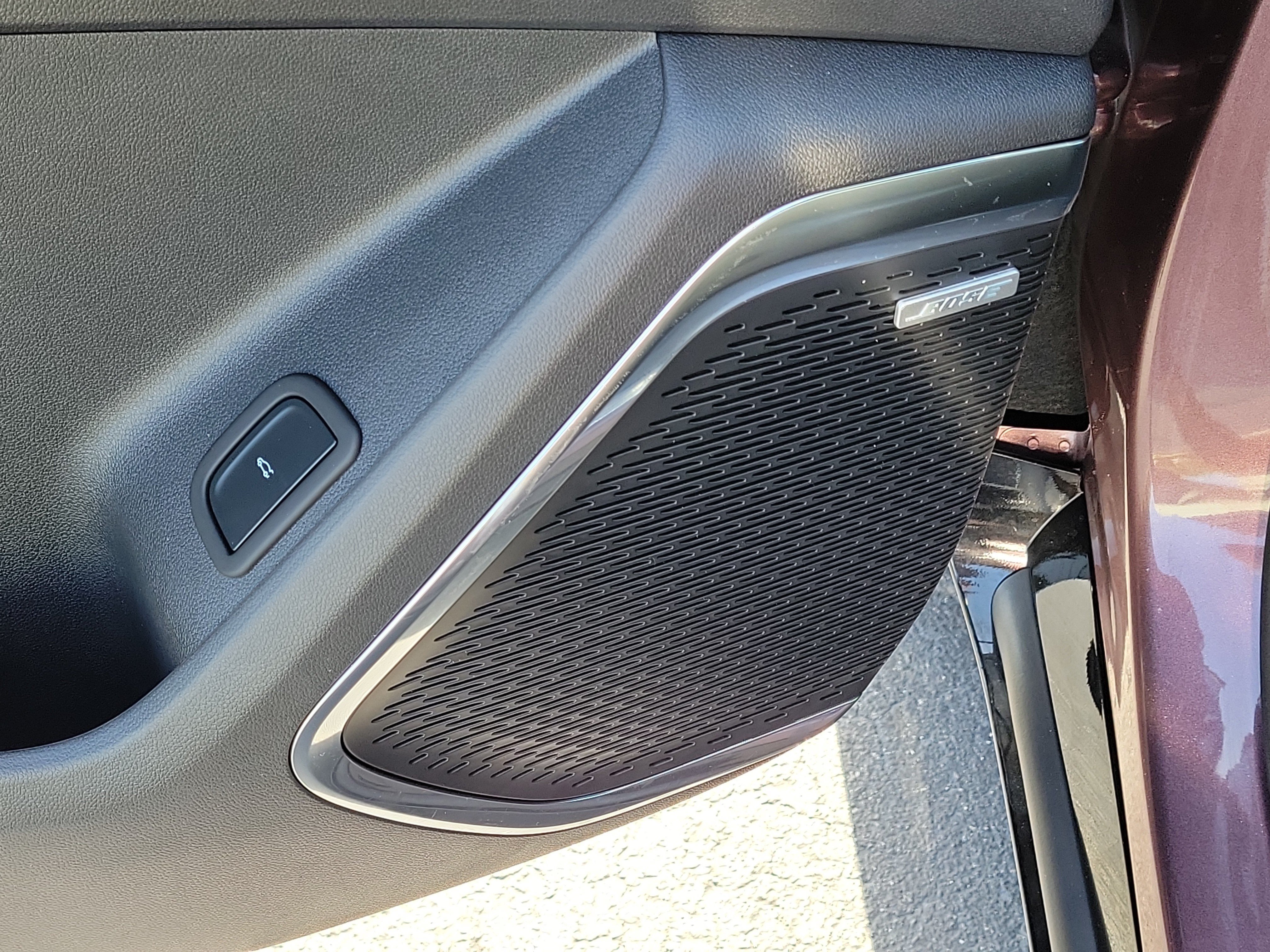 Used 2025 Chevrolet Traverse High Country w/ LPO, Floor Liner Package FWD image 21