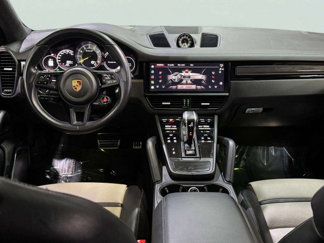 Used 2022 Porsche Cayenne Turbo GT image 31