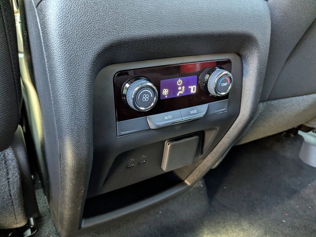 New 2026 Chevrolet Traverse LT w/ Sun and Wheel Package image 17